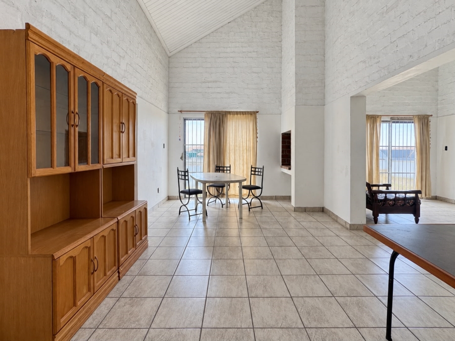 4 Bedroom Property for Sale in Harbour Lights Western Cape